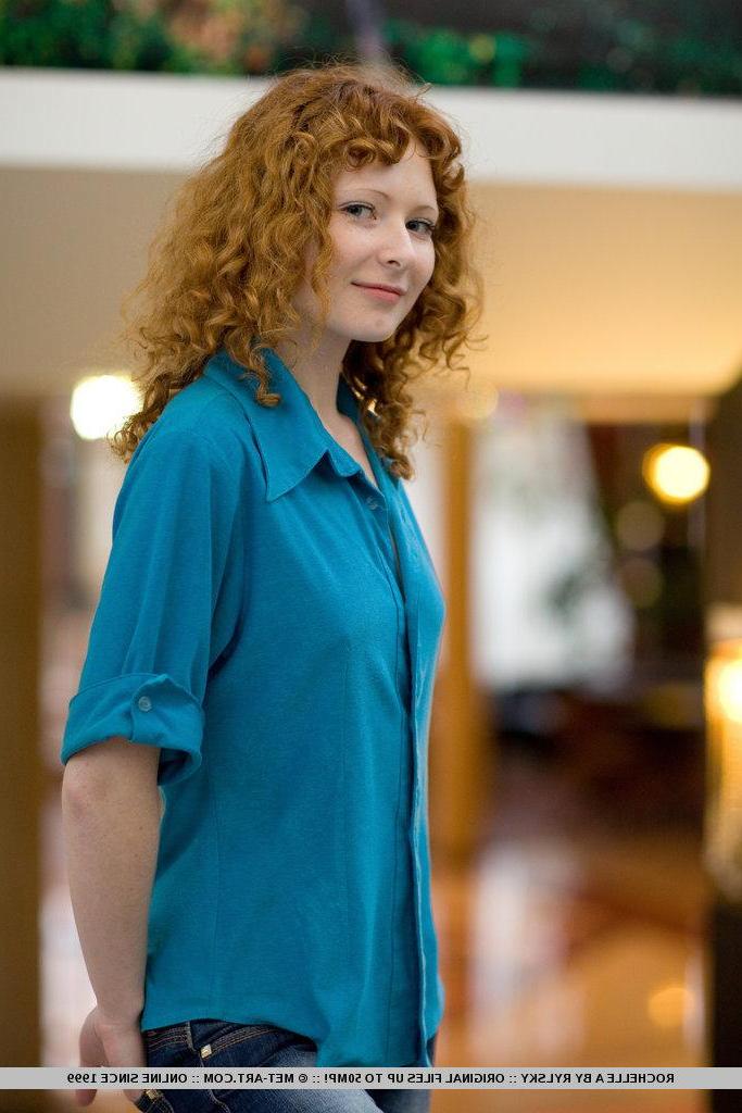 18P Pictures of redhead girl Rochelle A stripping and spreading for you