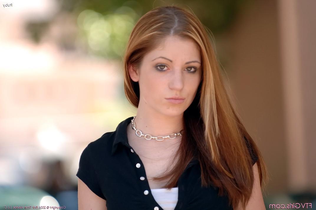 20P Pictures of a horny redhead teen getting naughty outside