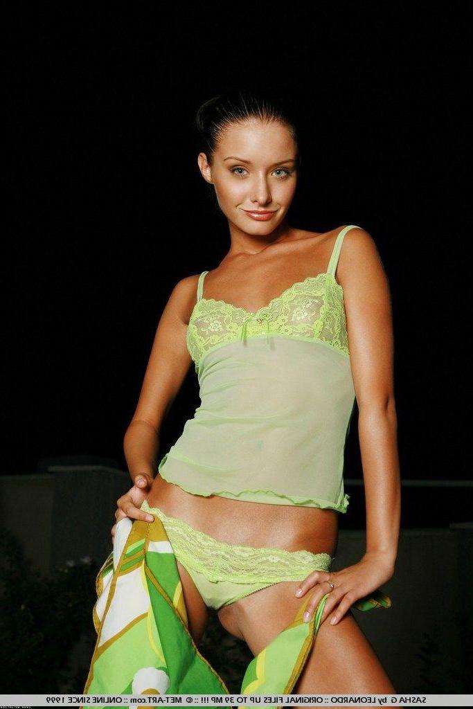 19P Pictures of teen girl Sasha G spreading for your cock