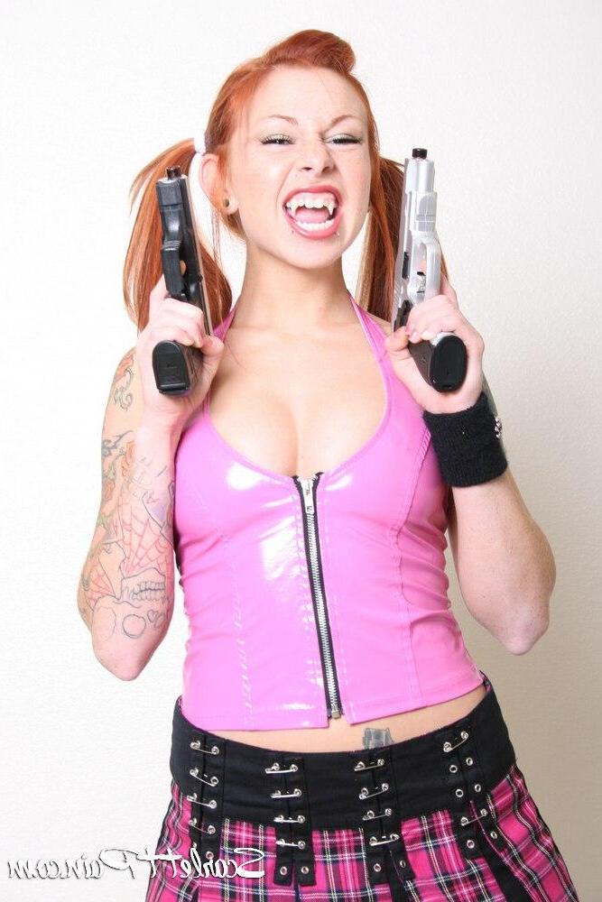 17P Pictures of Scarlett Pain being bad after class