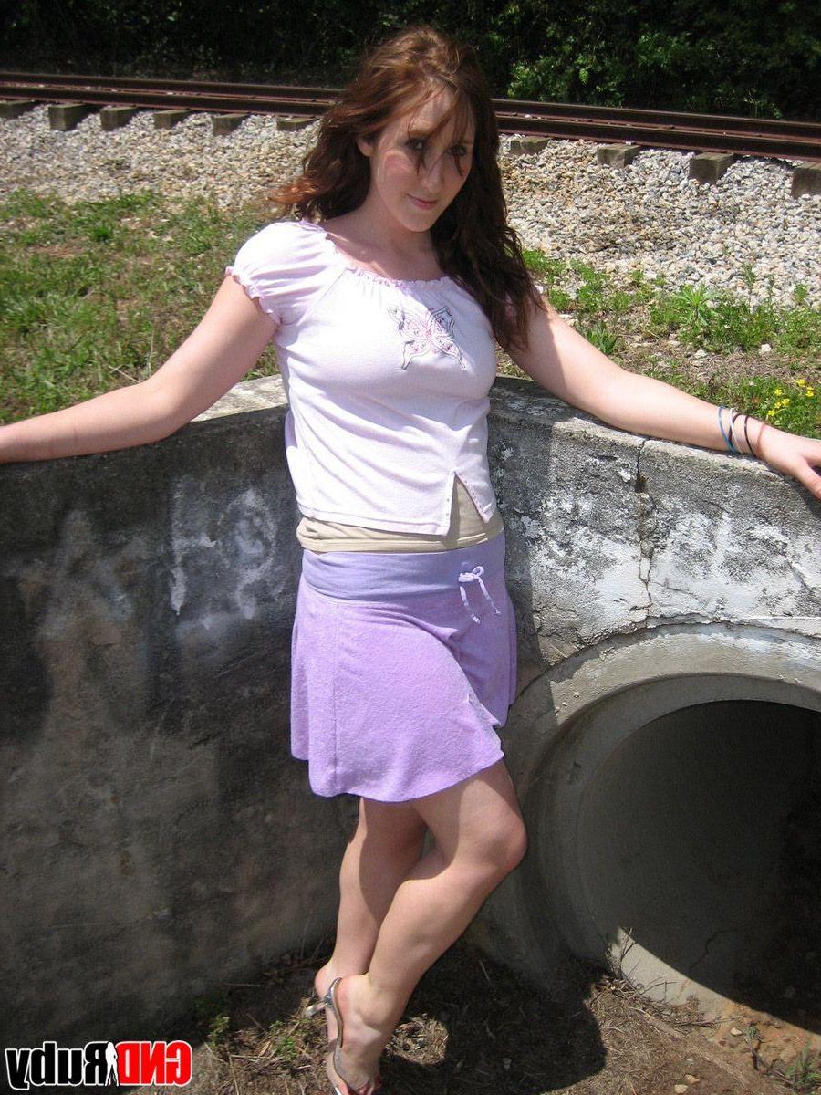 12P Pictures of teen hottie GND Ruby showing her pussy outside