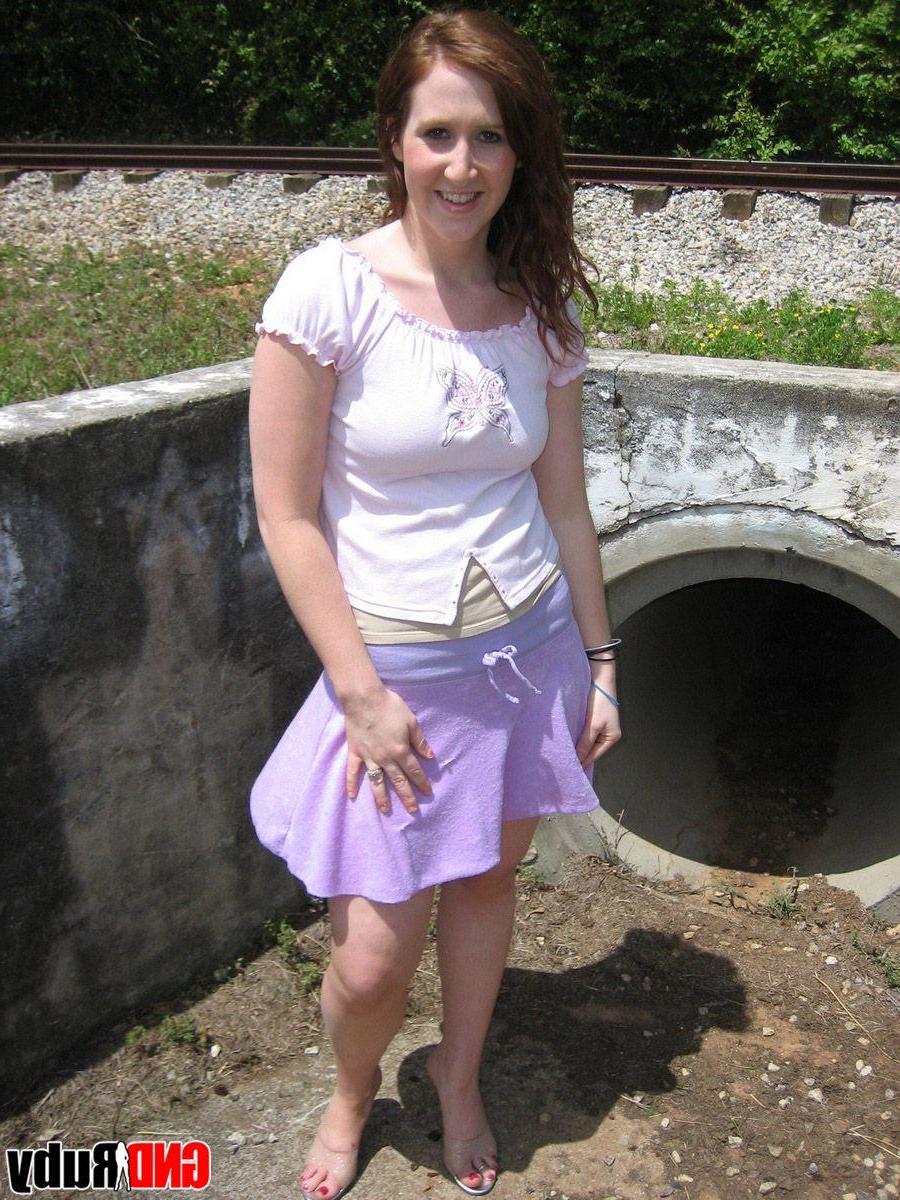 12P Pictures of teen hottie GND Ruby showing her pussy outside