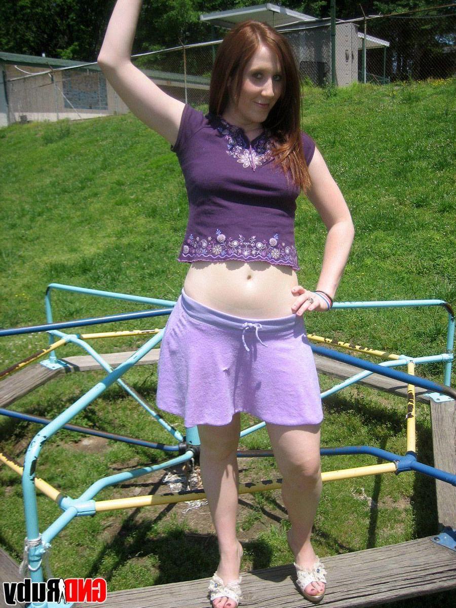 12P Pictures of teen babe GND Ruby showing her pussy outside