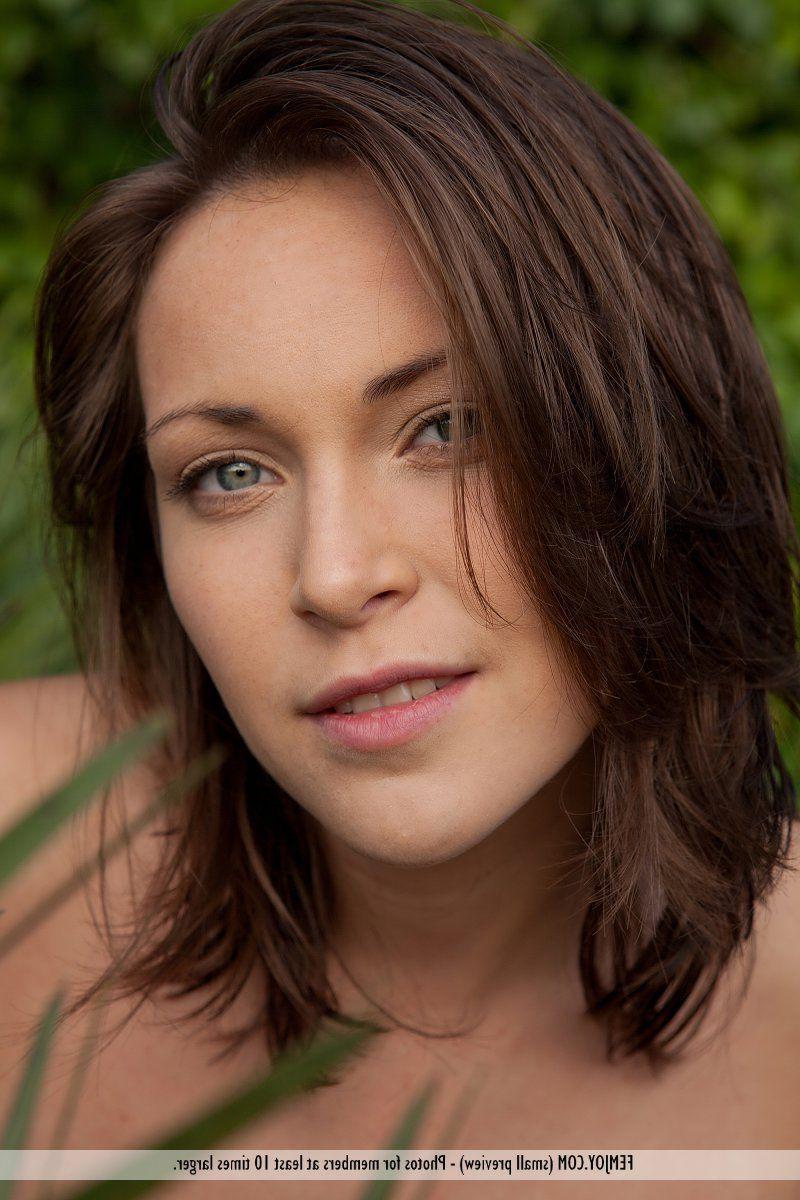 16P Pictures of Sophia H completely naked for you
