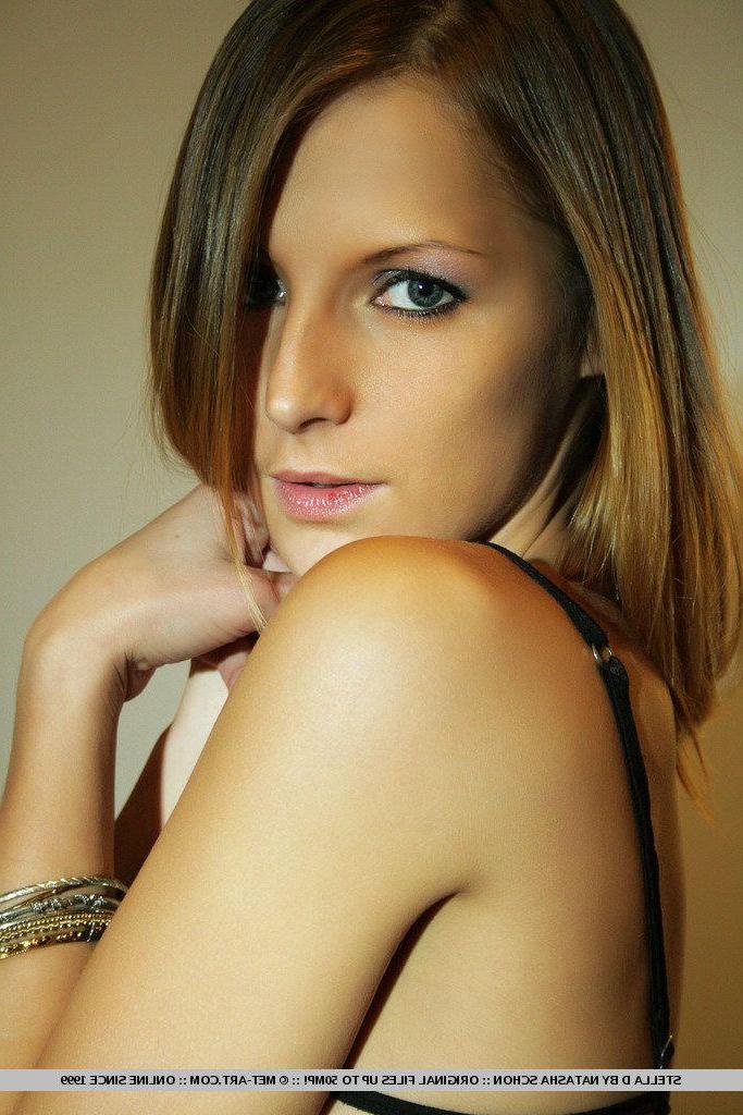 18P Pictures of Stella D showing off her hot body