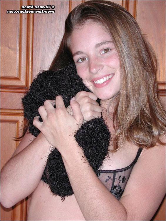 20P Pics of Tawnee Stone teasing with her lace underwear