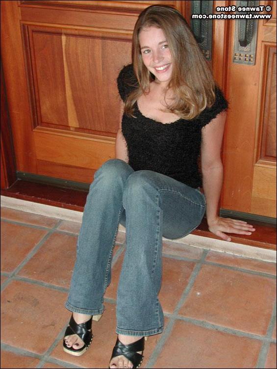 20P Pics of Tawnee Stone teasing with her lace underwear