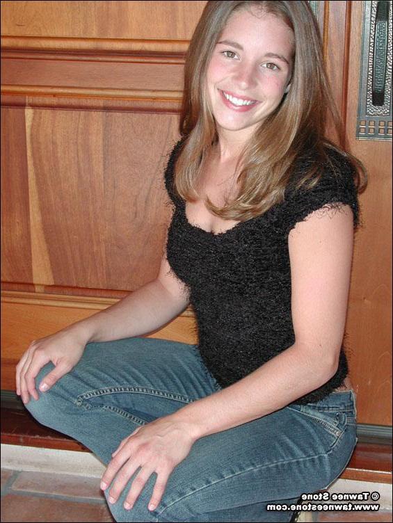 20P Pics of Tawnee Stone teasing with her lace underwear