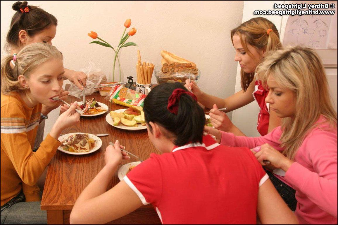 20P Pictures of Britney Lightspeed and her friends getting naughty at the table
