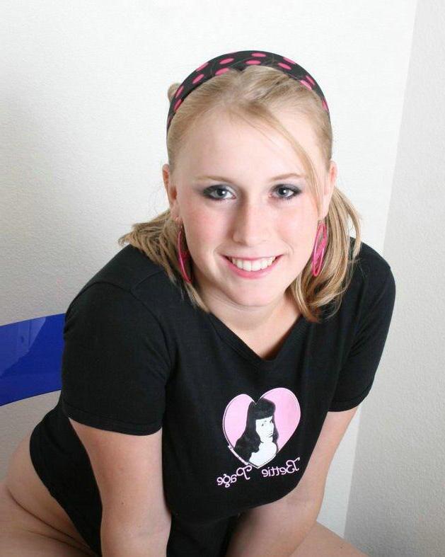 20P Pictures of teen hottie Tiffany Mars exposing her perfect boobs