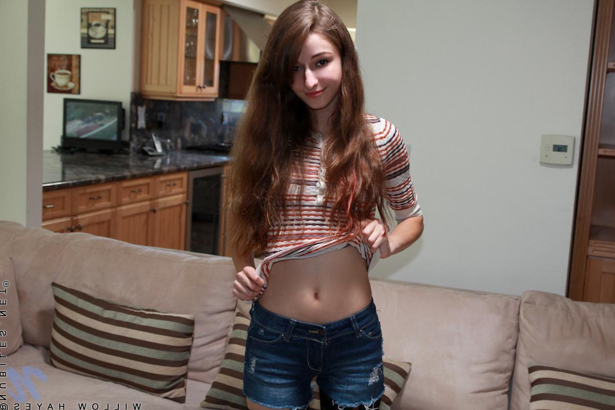 15P Fresh cutie Willow Hayes spreads her juicy pussy open for some vibrating orgasms