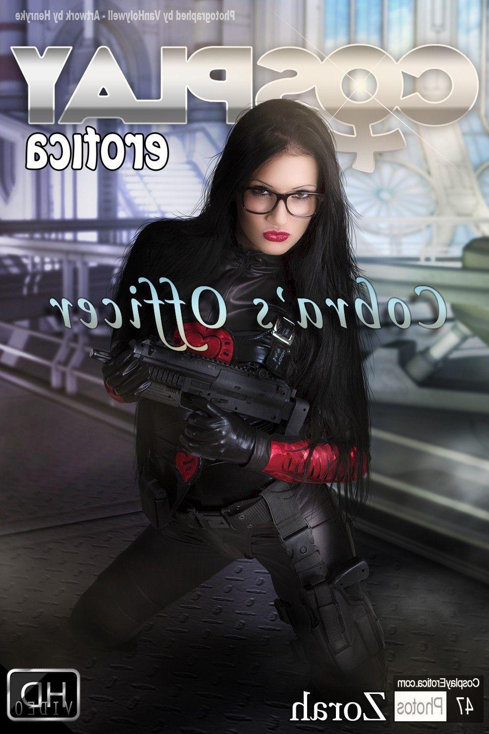 16P Pictures of hot geek girl Zorah dressed as Baroness