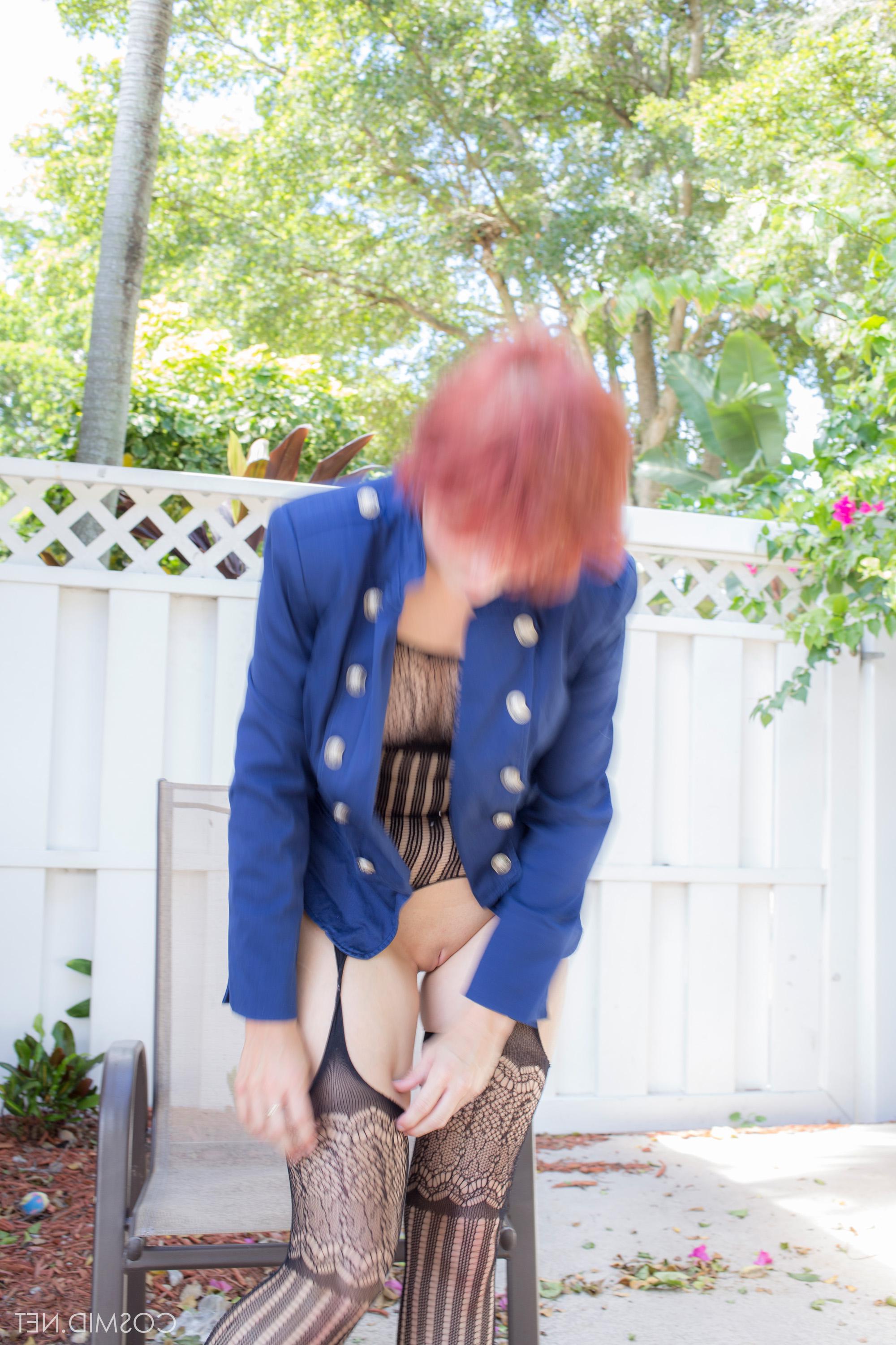 16P Redhead girl Naomi Cord gives you her pussy on the chair