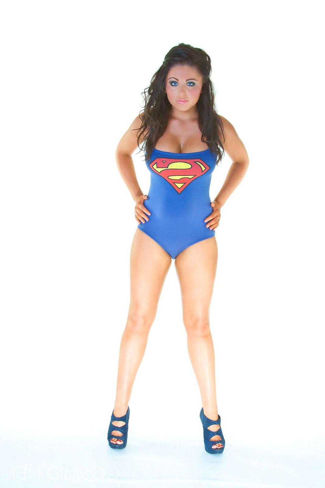 16P Pictures of a hot brunette teen proud of her geekiness