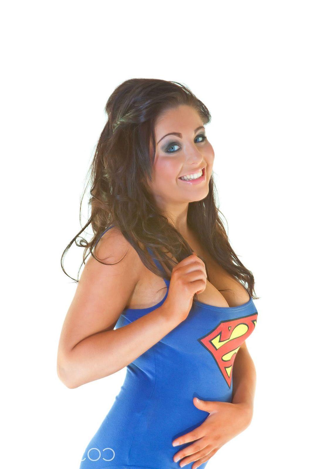 16P Pictures of a hot brunette teen proud of her geekiness