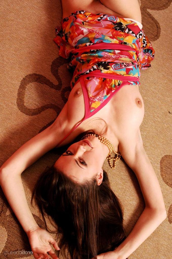 16P Brunette girl Elena J gives you her hot pussy
