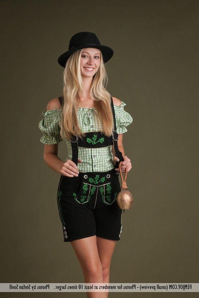 12P Pictures of a hot blond teen giving you an irish fantasy