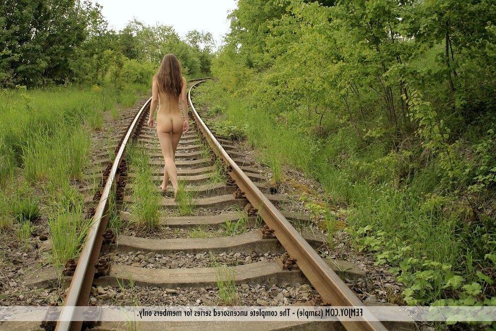 12P Pictures of a beautiful teen girl totally nude outside