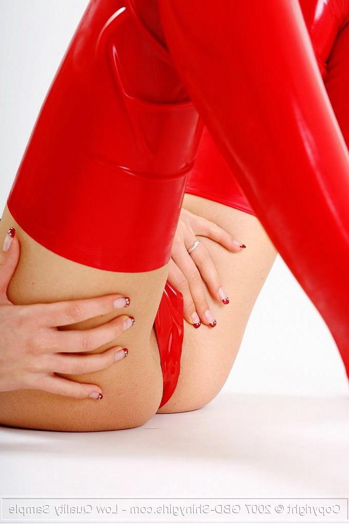 16P Pictures of a blonde teen giving you a sexy fetish set