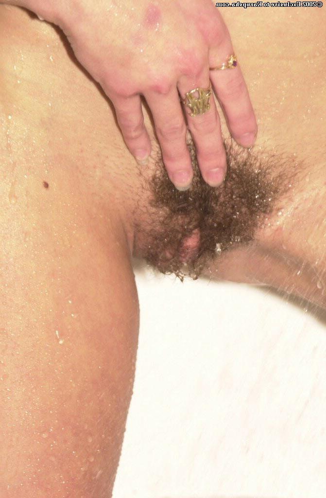 15P Sexy unshaven babe gets all wet for you in the shower