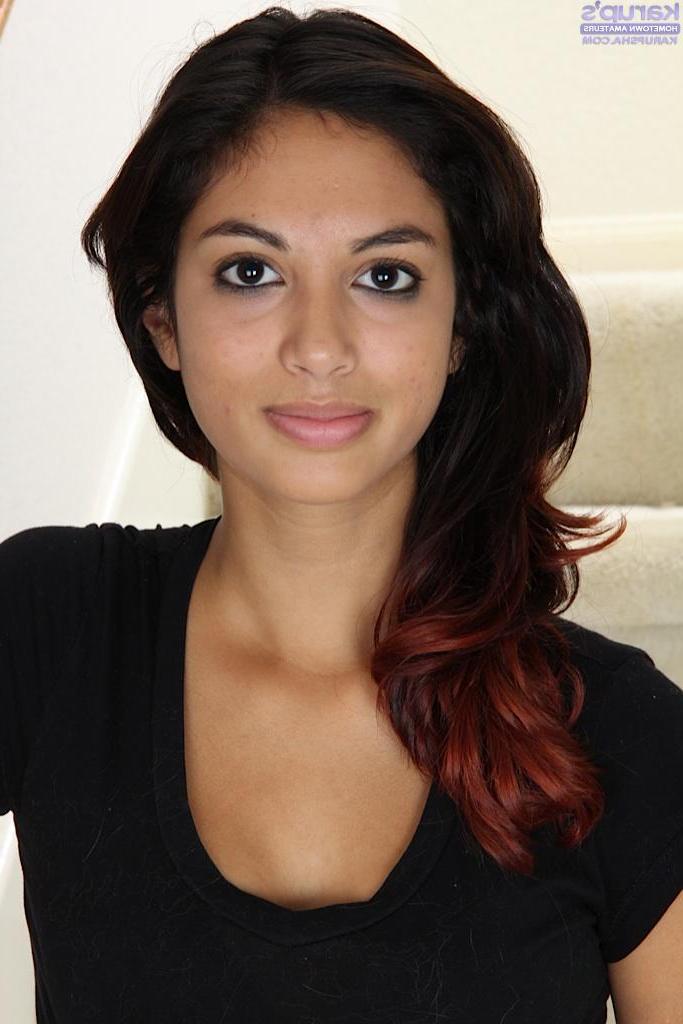 15P Gorgeous Latina Rio spreads her pink pussy on the stairs