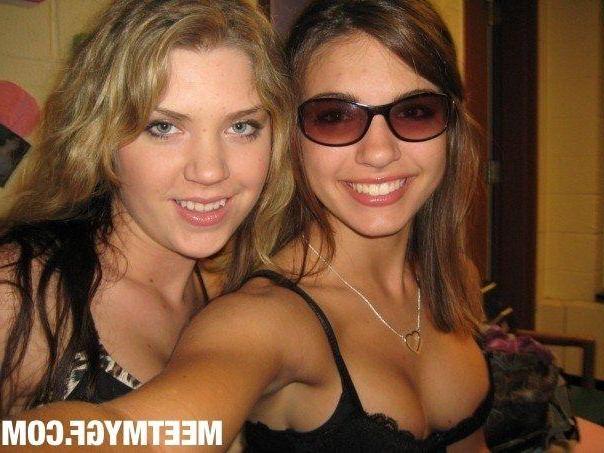 15P Pictures of gorgeous gfs flaunting their stuff
