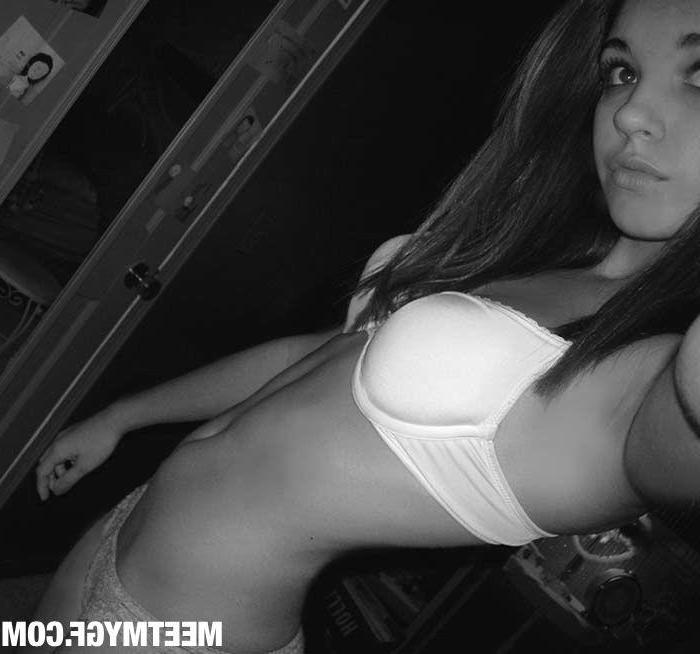 15P Pictures of gorgeous gfs flaunting their stuff