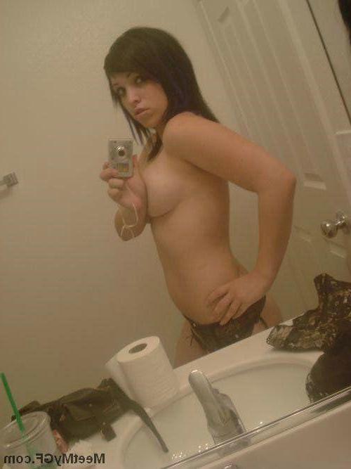 12P Pictures of beautiful girlfriends getting naked