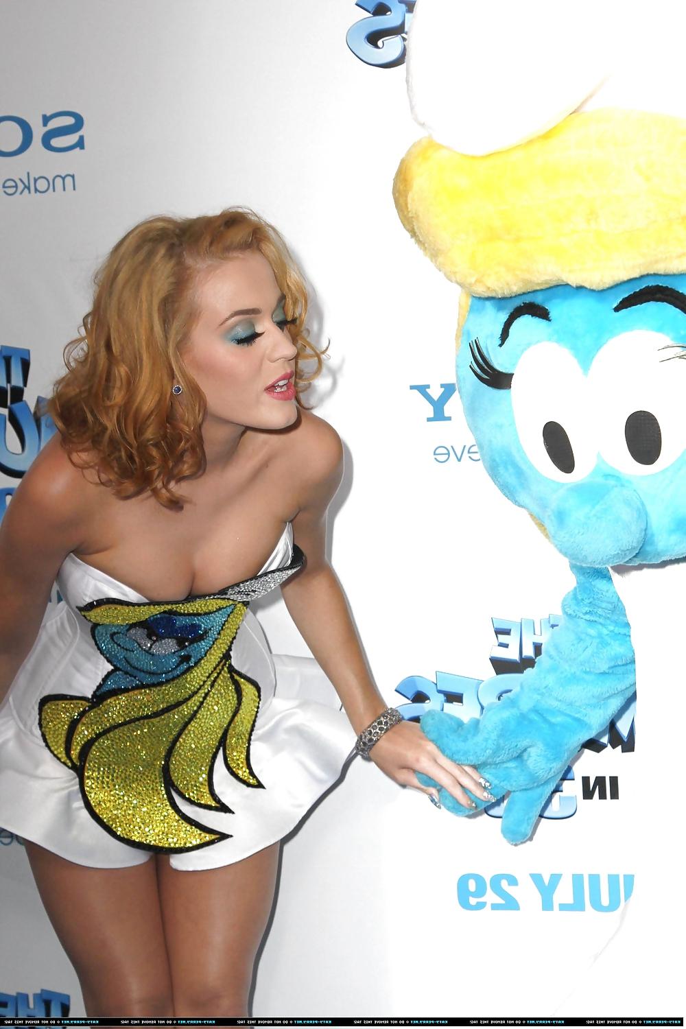 18P Katy Perry (NEW HAIR)