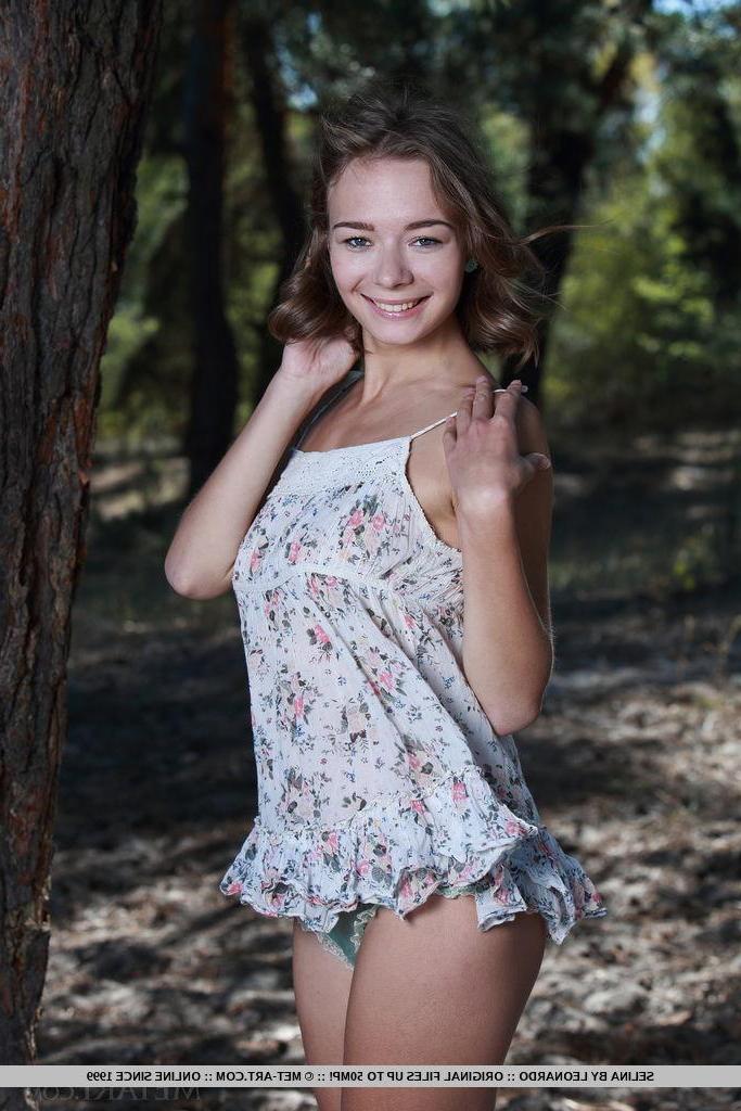 18P Teen hottie Selina strips naked for you outside in "Tidet"