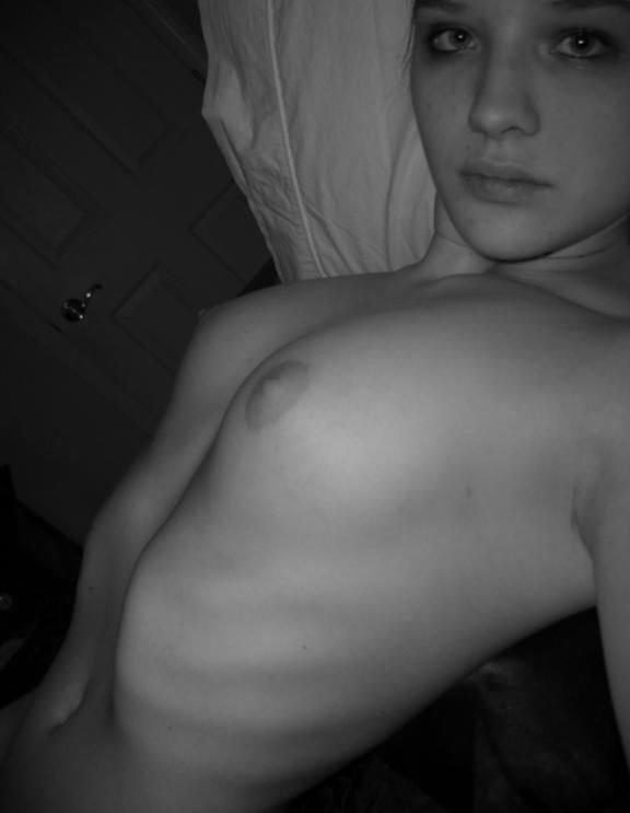 10P Naughty goth babe teasing and posing naked