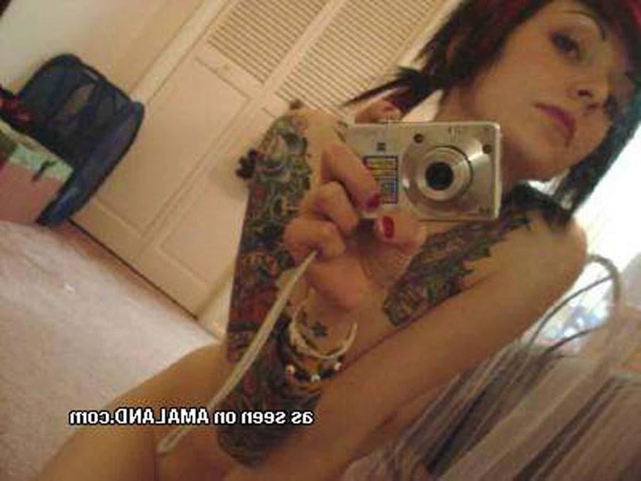 15P Pictures of gorgeous amateur rocker honeys
