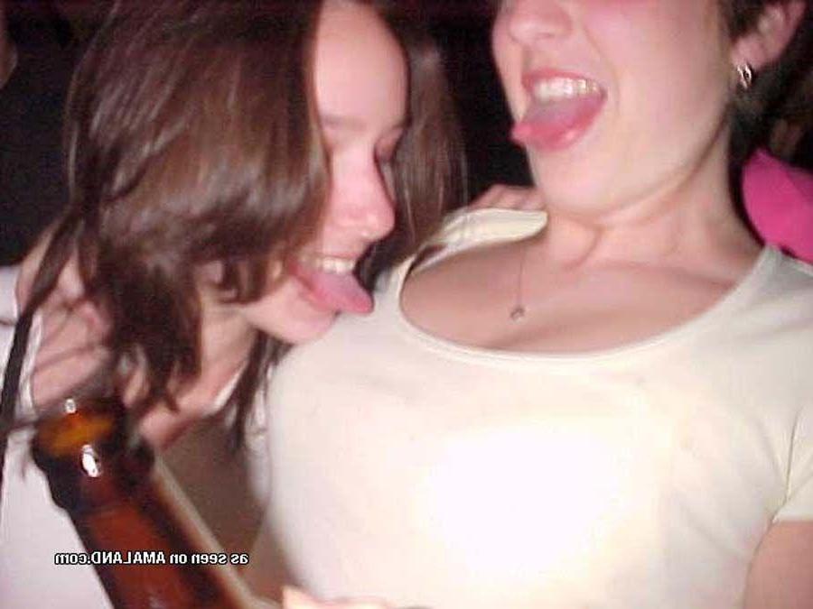 16P Pictures of naughty girlfriends enjoying pussy