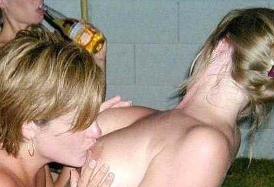 16P Pictures of naughty girlfriends enjoying pussy