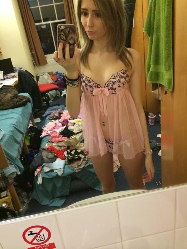 13P Gorgeous sexy ass chick flaunting her hot tight body