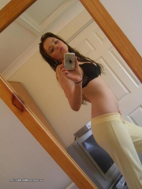 14P Collection of a gorgeous non-nude chick camwhoring at home