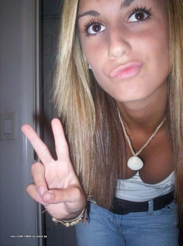 16P Pictures of two hot teen amateur girlfriends showing off