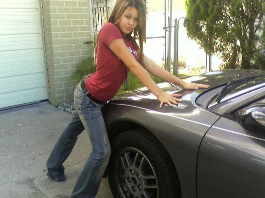 15P Picture selection of hot amateur non-nude girlfriends showing off