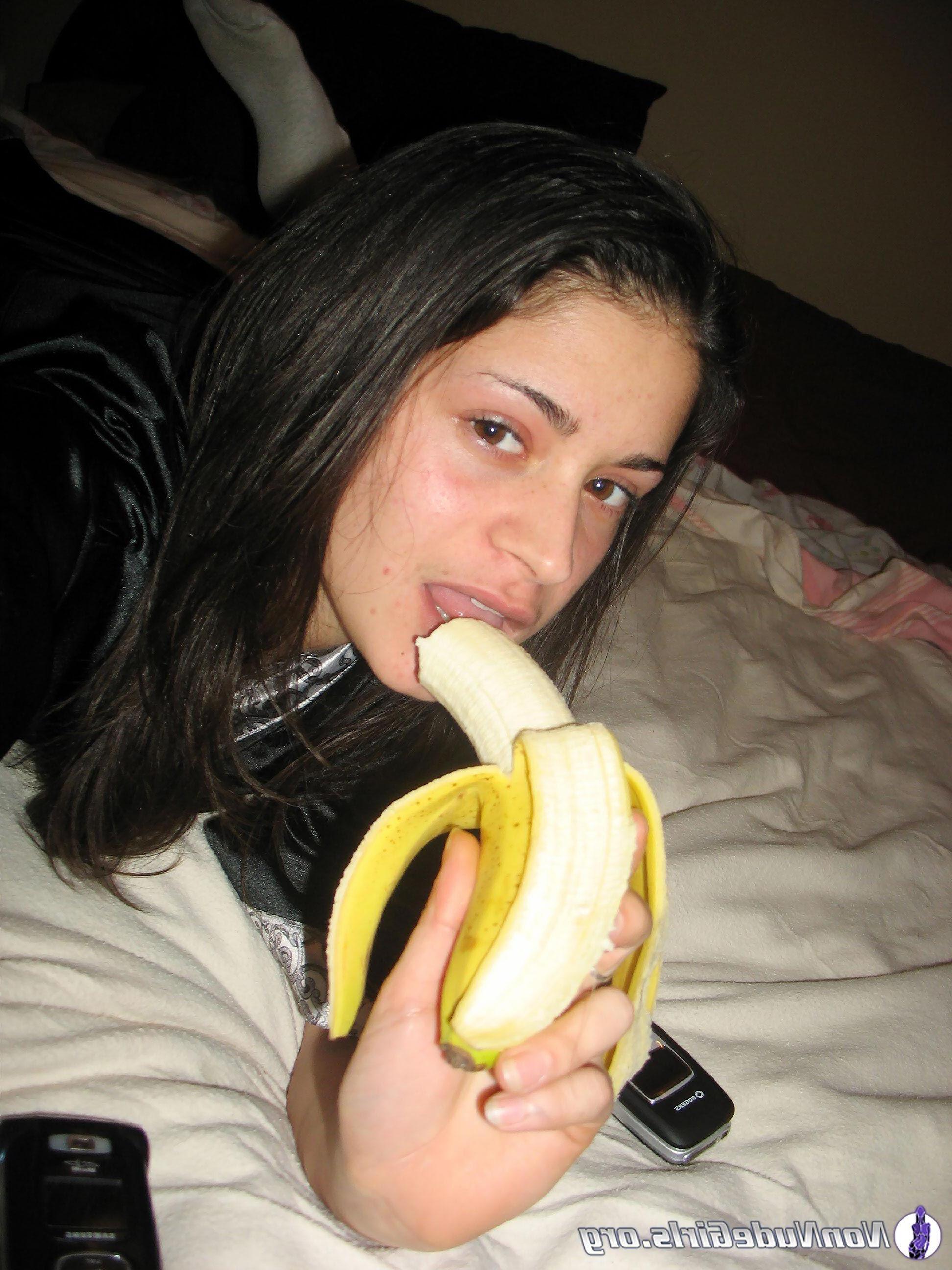 20P Pictures of beautiful coeds being naughty
