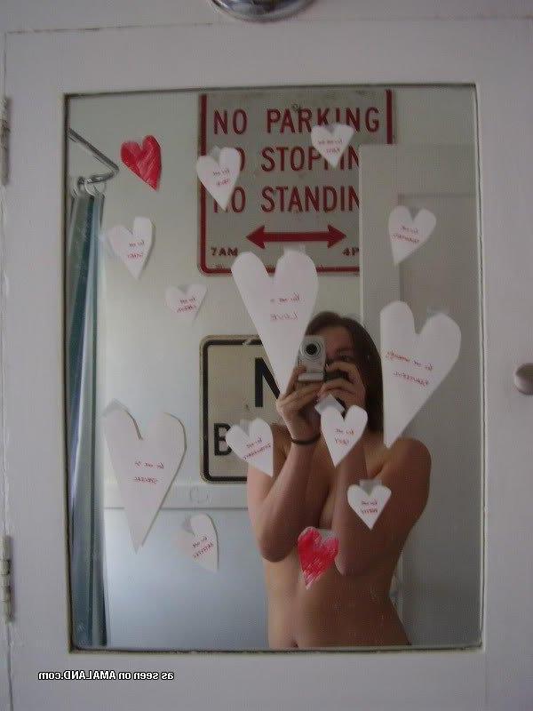 15P Naughty amateur GF displays her fine tits and ass