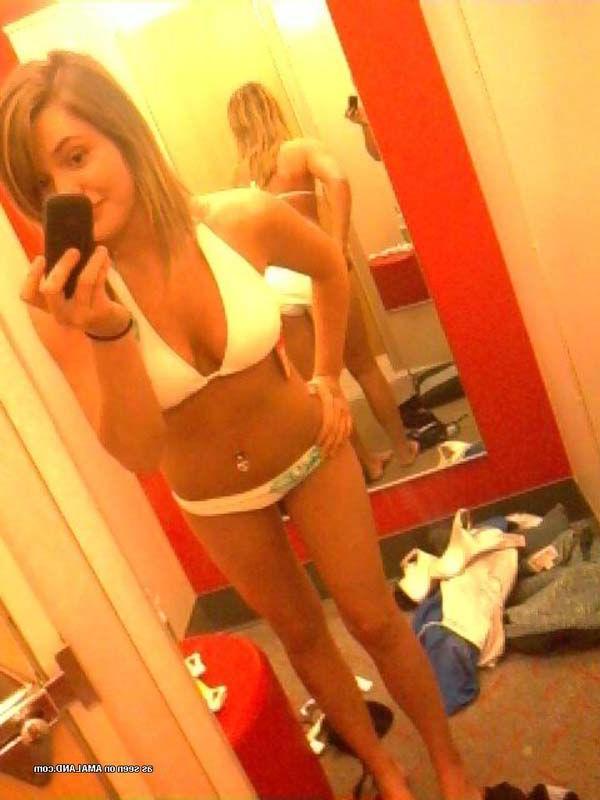 16P Pictures of naughty girlfriends taking their own pics