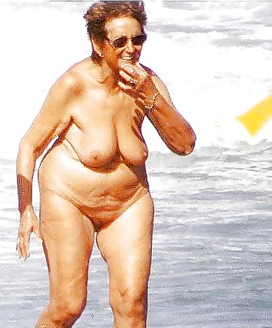 25P Mature Lady Nudists 6