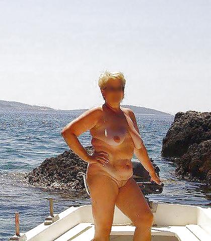 25P Mature Lady Nudists 6