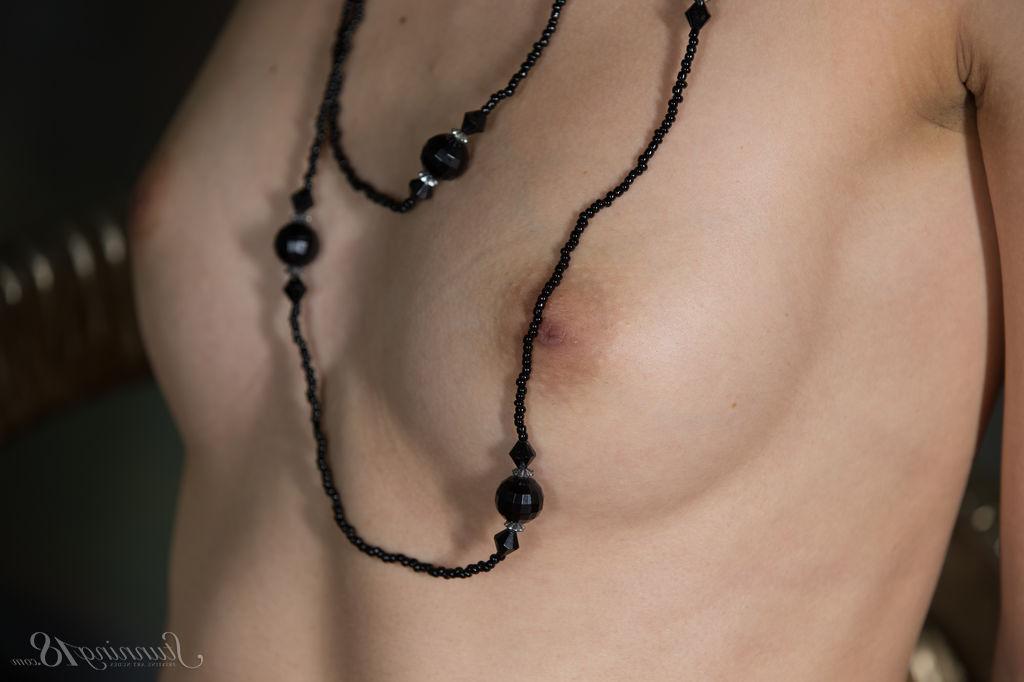 16P Brunette babe Alma shows off her hot nude body in "Animated Picture"