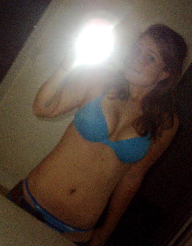 15P Pictures of hot naughty girlfriends going slutty