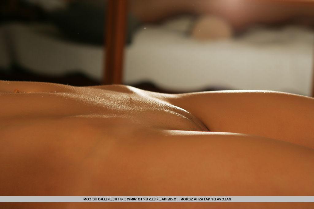 16P Gothic teen Kalova shows you her tight nude body in bed