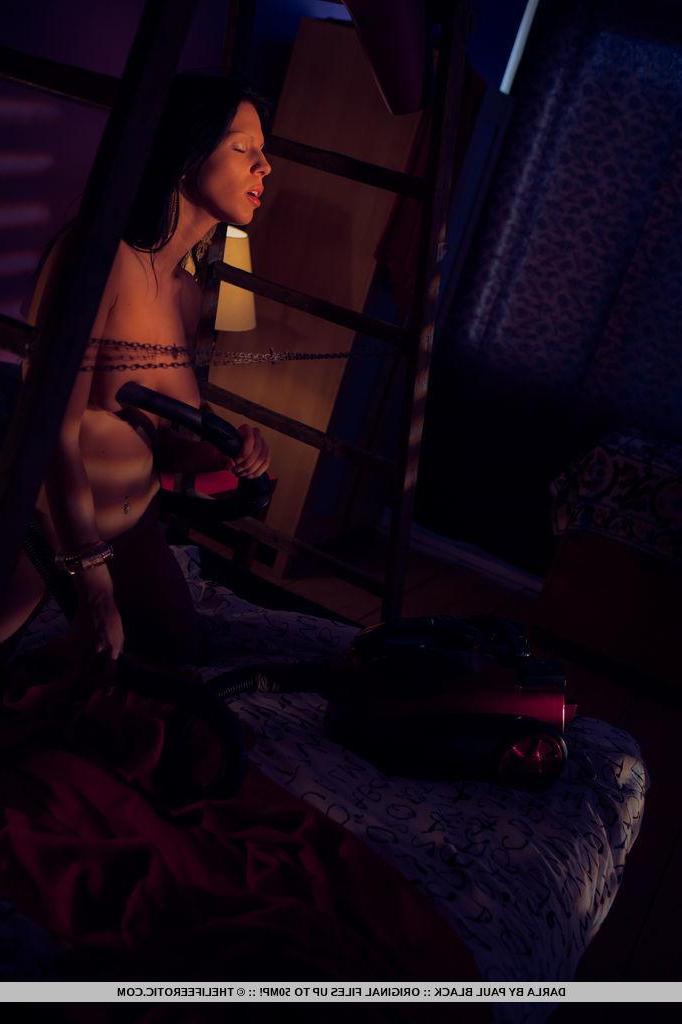 16P Erotic model Darla gives a sexy dark goth set