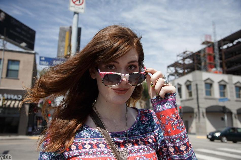 8P Redhead teen Zoe Fletcher offers you her hot body
