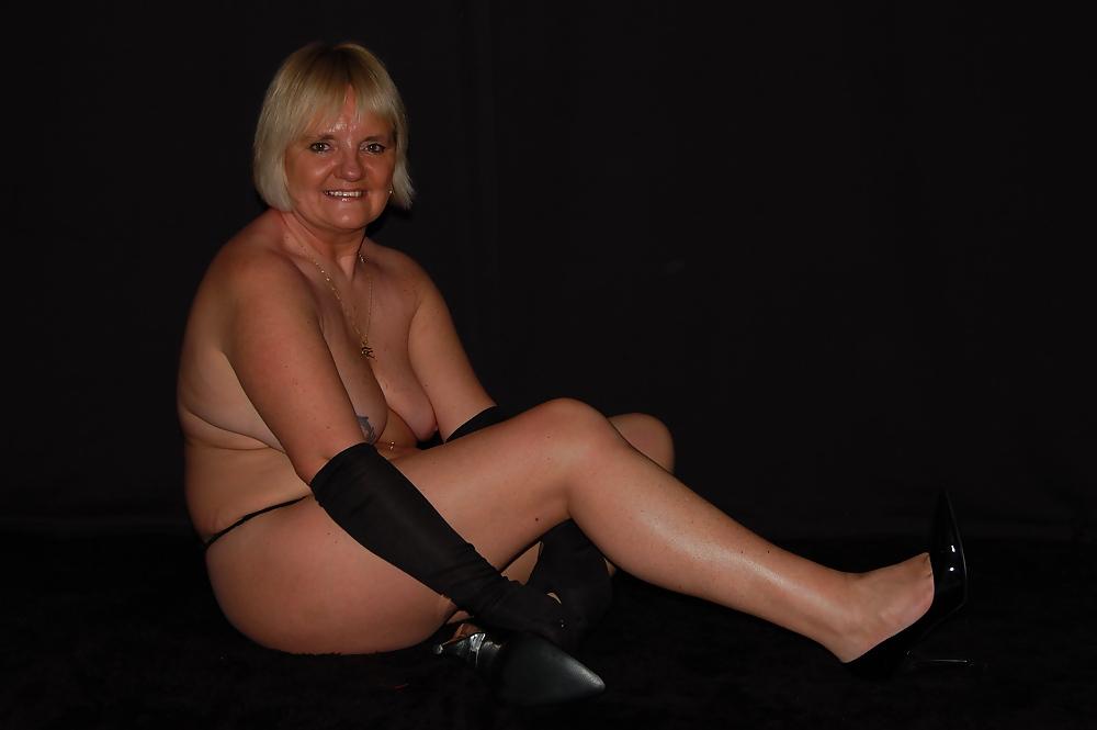 25P Scubabunny classic underwear shots non nude