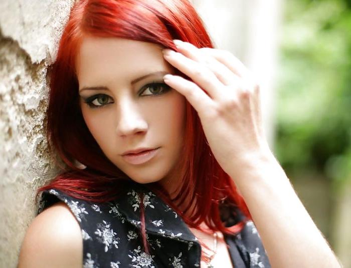 25P Hottie red heads:) 3.0